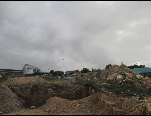 LAND FOR SALE IN DANA BAY